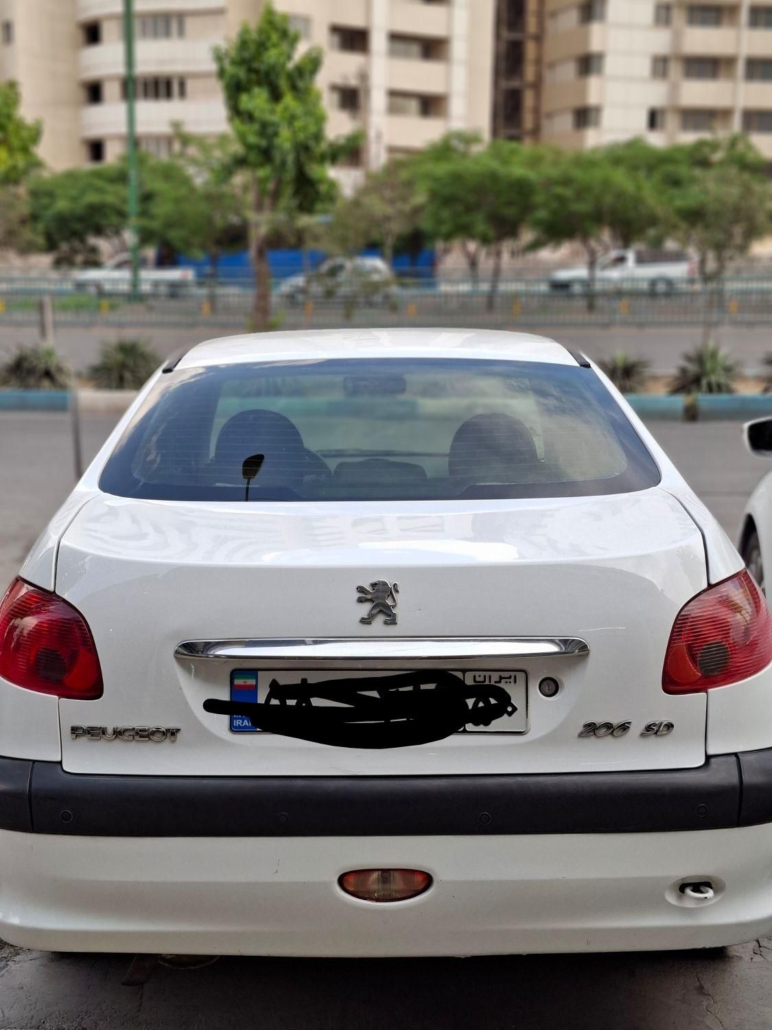 پژو ۲۰۶ صندوق دار v8 - 1390