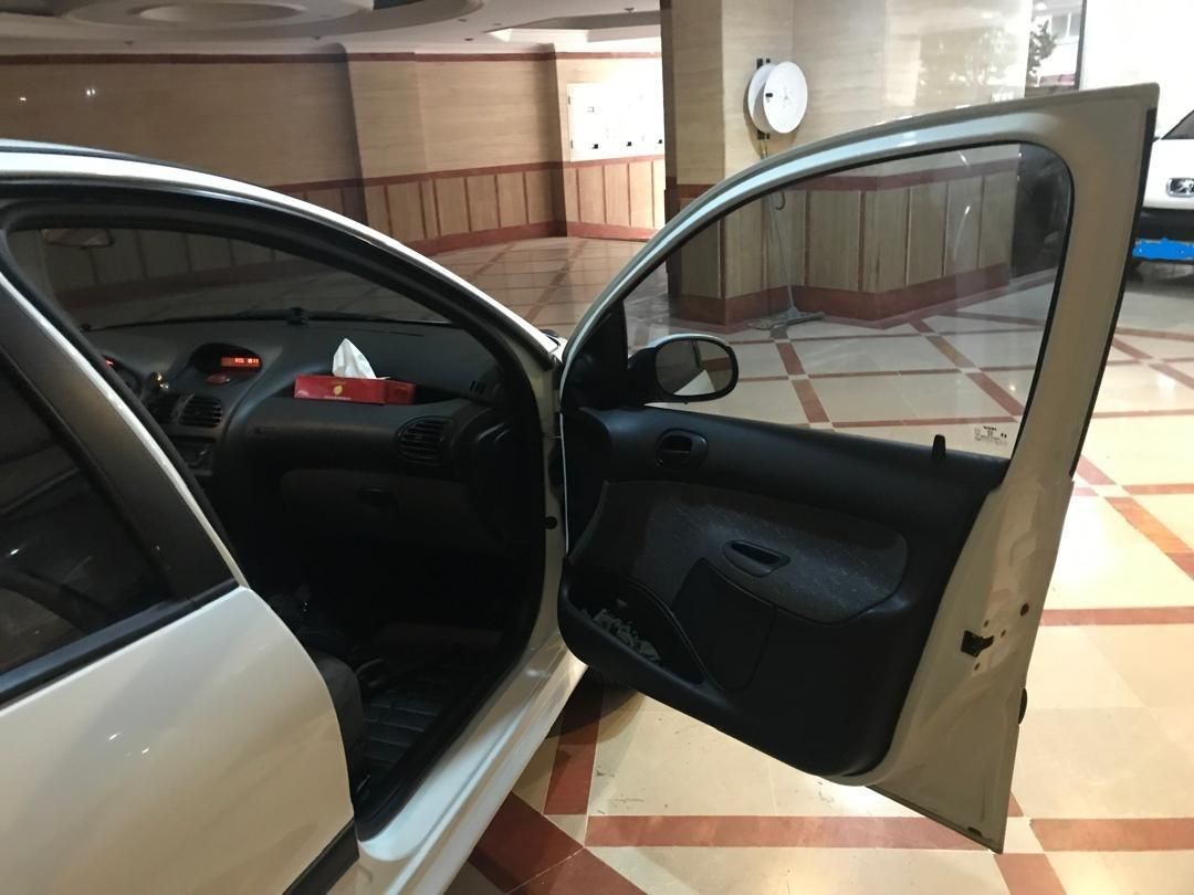 پژو ۲۰۶ صندوق دار v8 - 1389