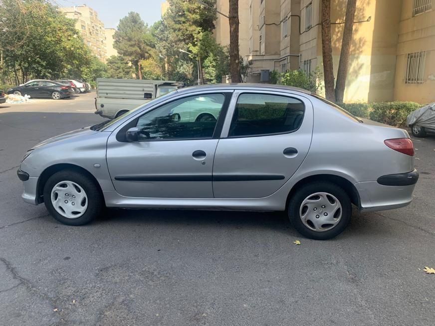 پژو ۲۰۶ صندوق دار v8 - 1385