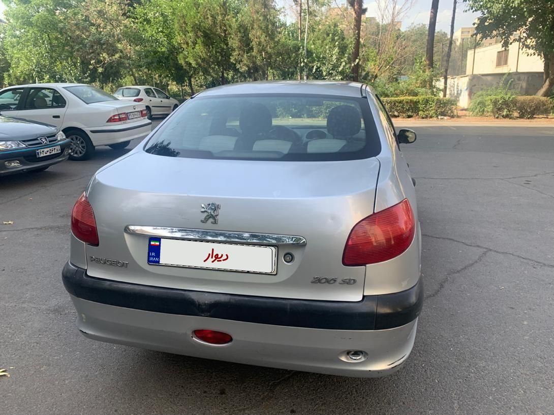 پژو ۲۰۶ صندوق دار v8 - 1385