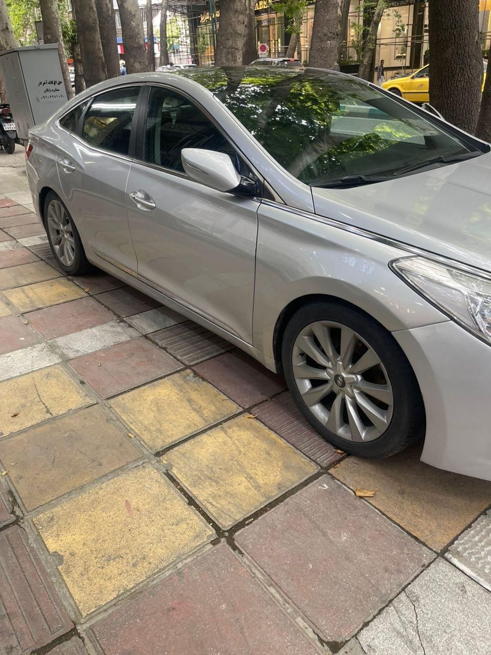 هیوندای آزرا (گرنجور) 3000cc - 2012
