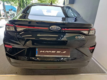 کی ام سی EJ7 142 کیلووات - 2024