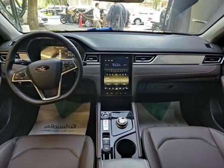 کی ام سی EJ7 142 کیلووات - 2024