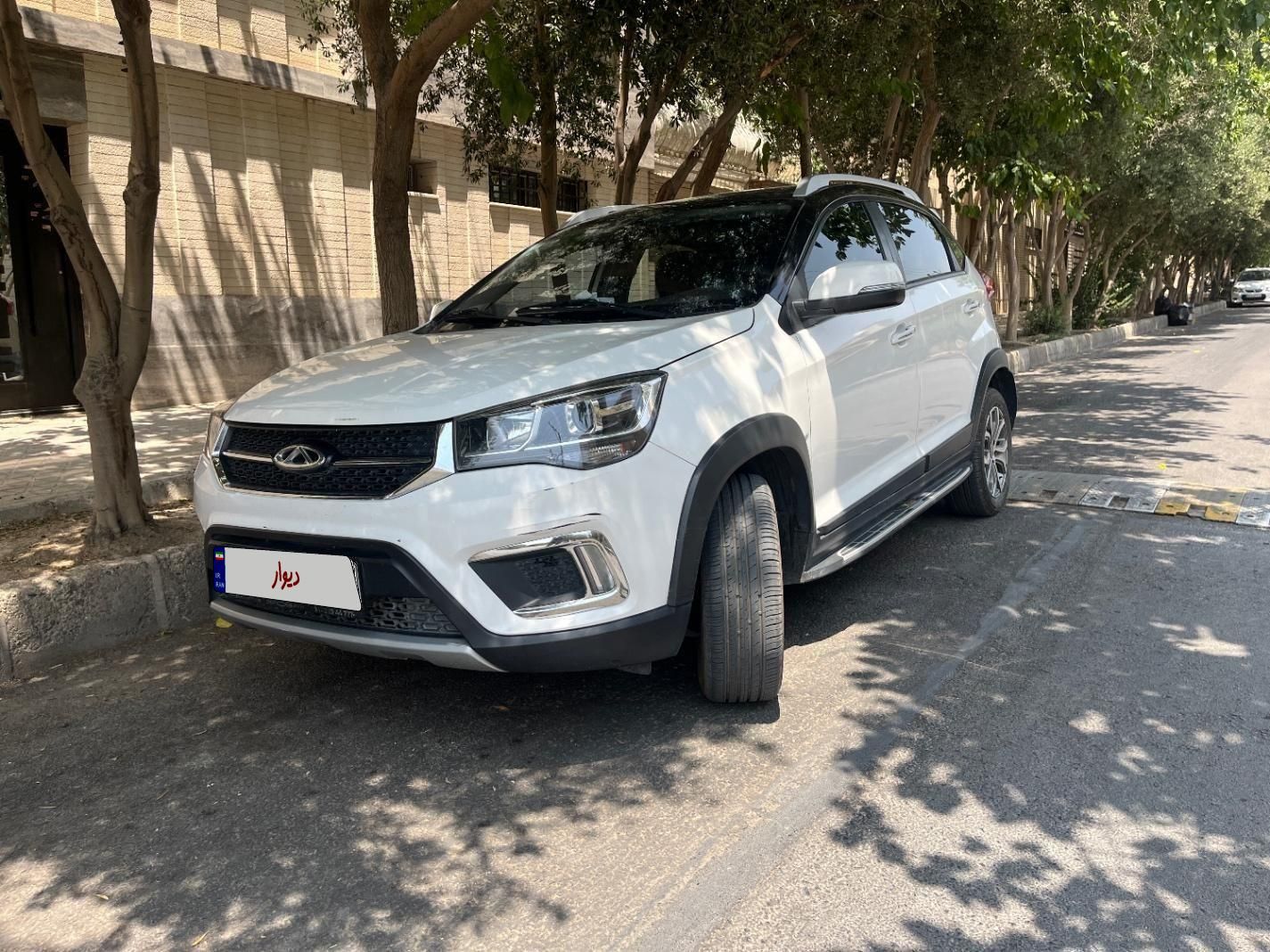 خودرو ام وی ام، X22 آگهی ann_18597515