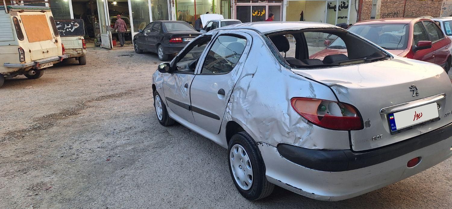 پژو ۲۰۶ صندوق دار v8 - 1386