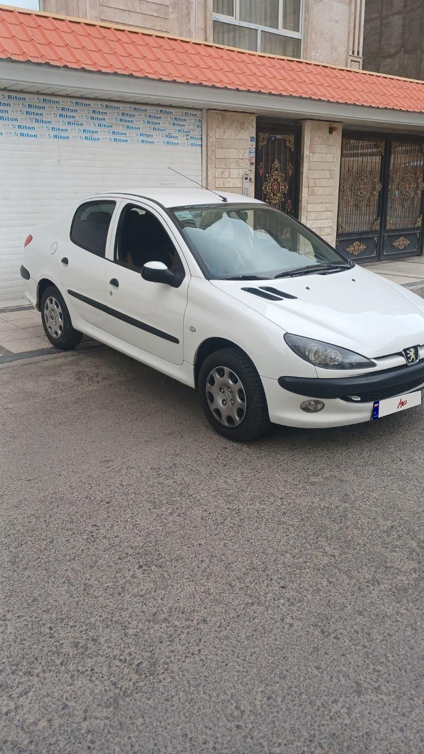 پژو ۲۰۶ صندوق دار v8 - 1396
