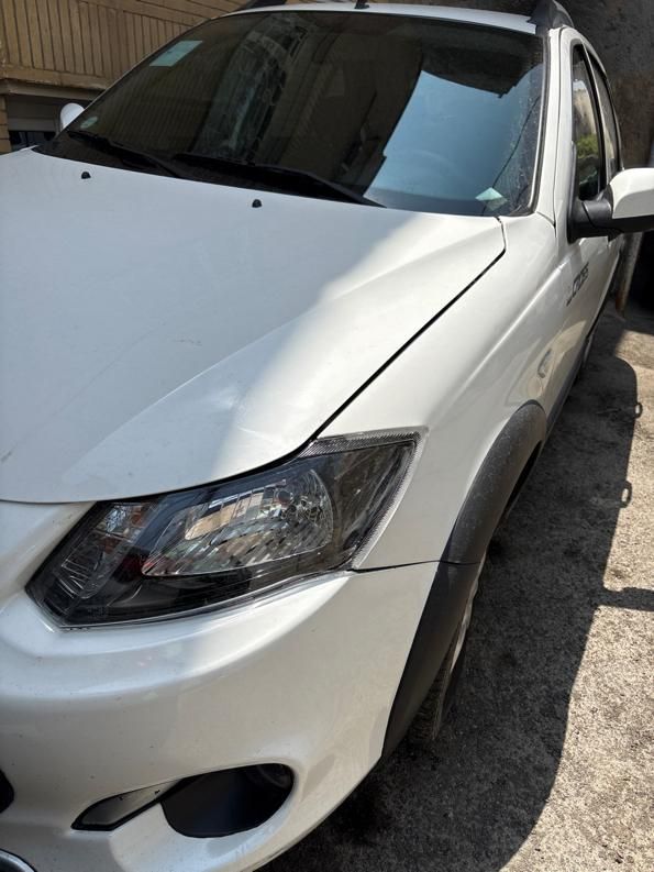 خودرو کوییک، معمولی آگهی ann_18598391