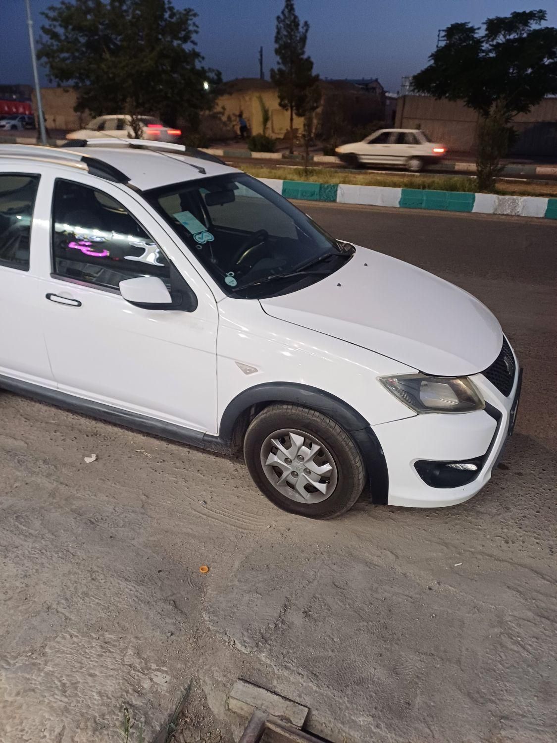 خودرو کوییک، معمولی آگهی ann_18598708