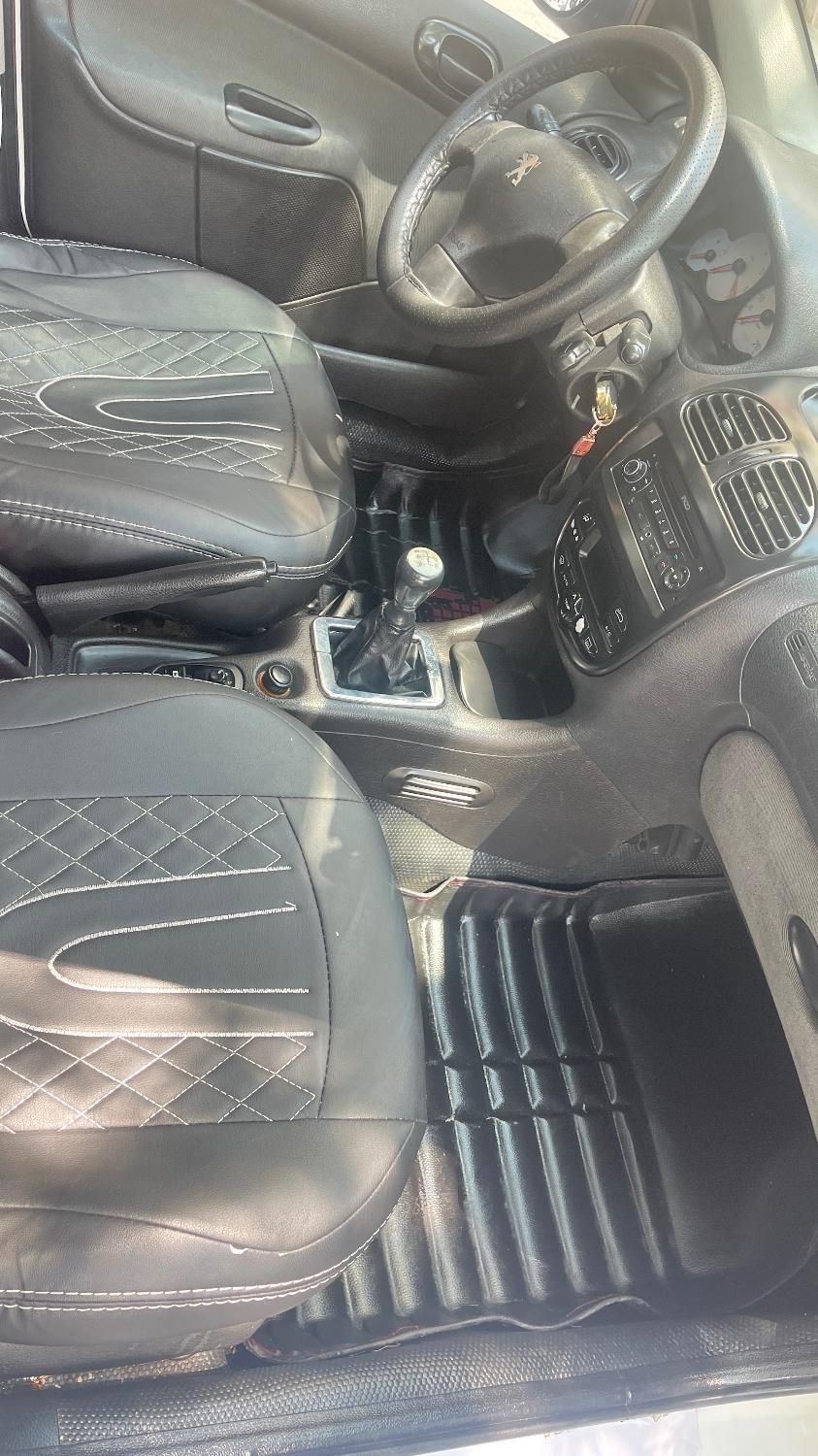 پژو ۲۰۶ صندوق دار v8 - 1395
