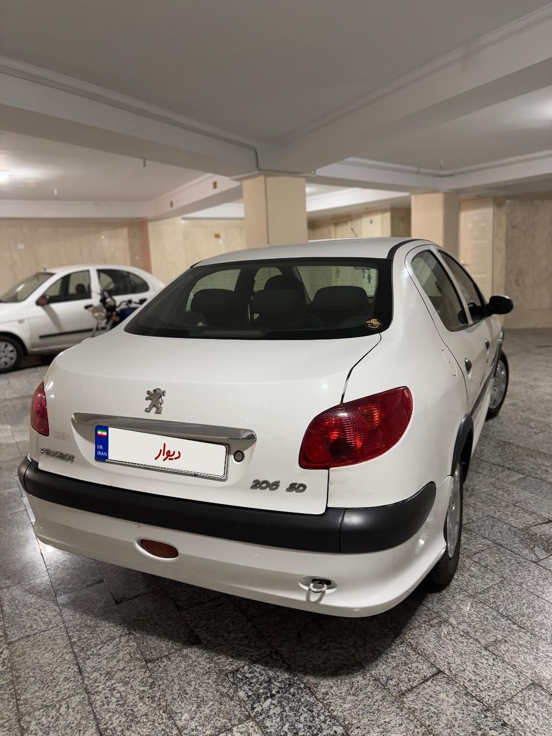پژو ۲۰۶ صندوق دار v8 - 1392