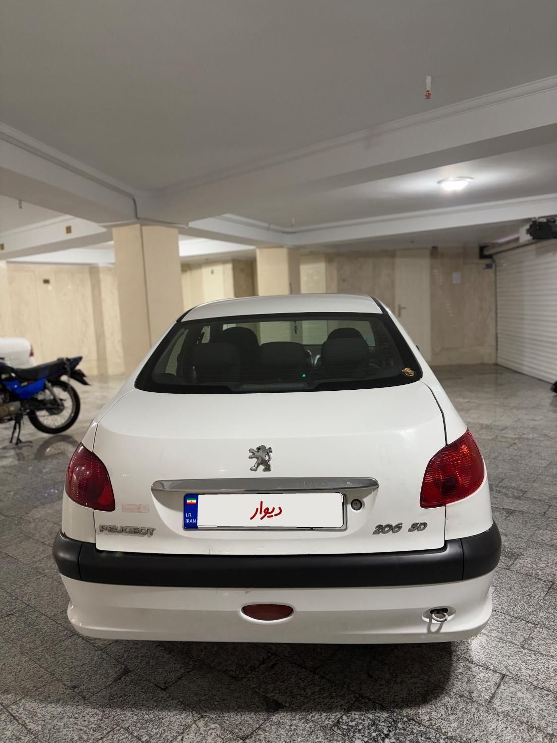 پژو ۲۰۶ صندوق دار v8 - 1392