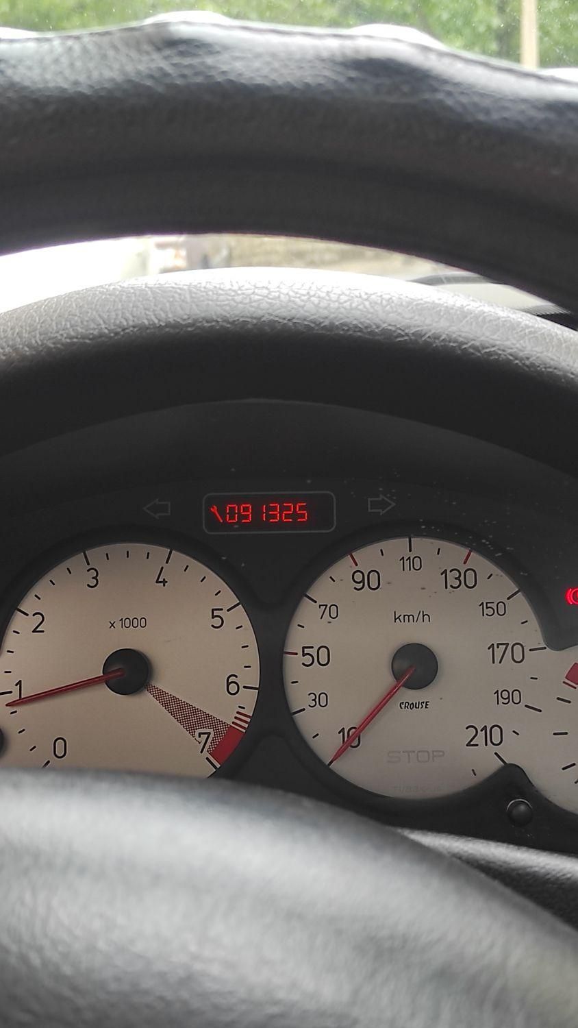 پژو ۲۰۶ صندوق دار v8 - 1394