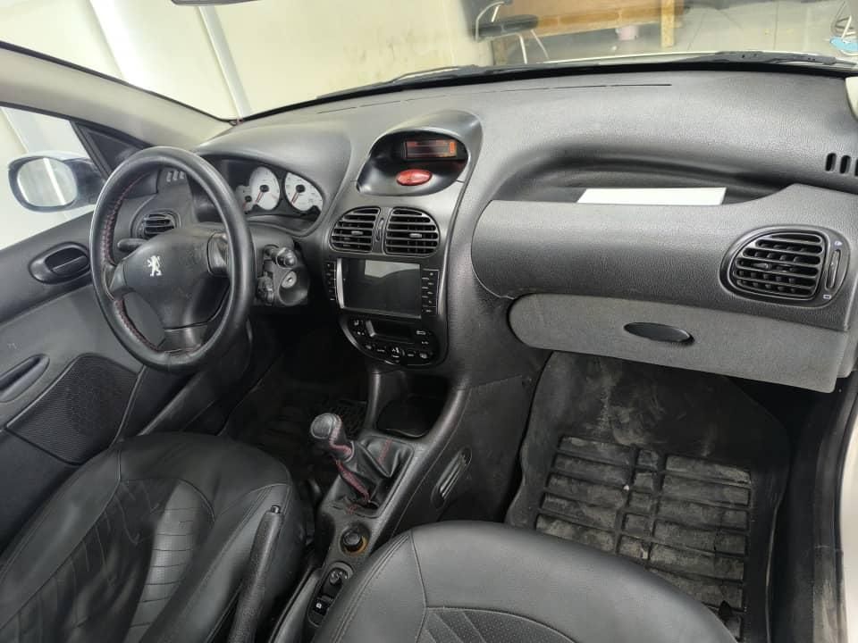 پژو ۲۰۶ صندوق دار v8 - 1396