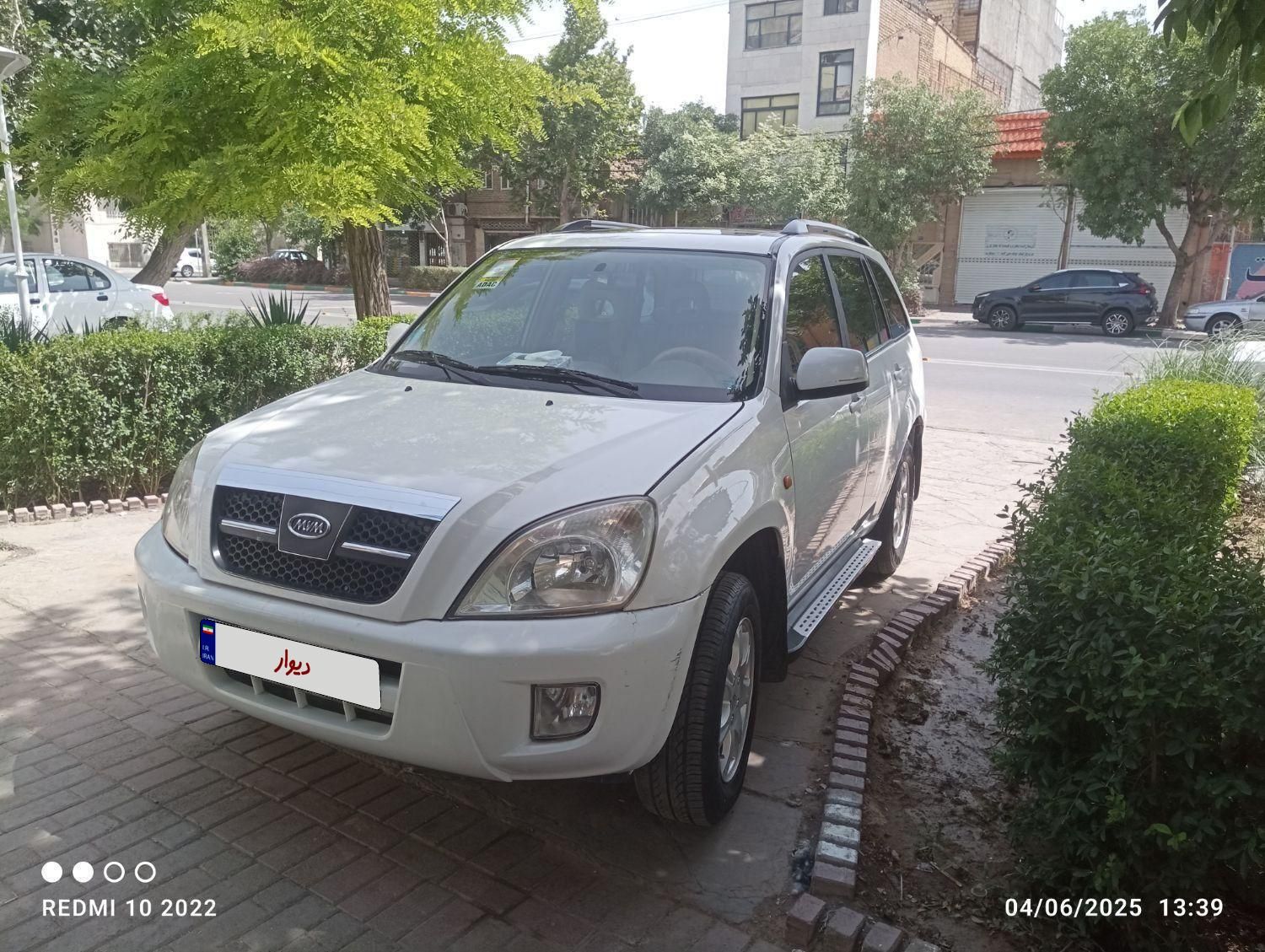 ام وی ام X33 دنده‌ای ساده - 2012
