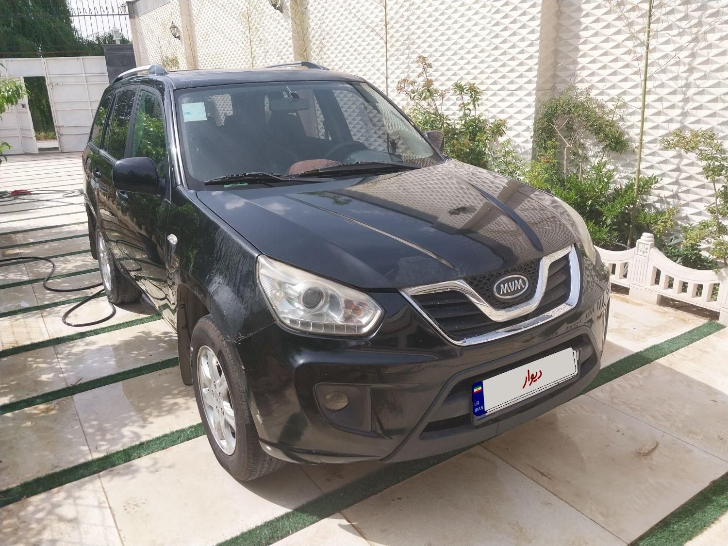 خودرو ام وی ام، X33 آگهی ann_18599412