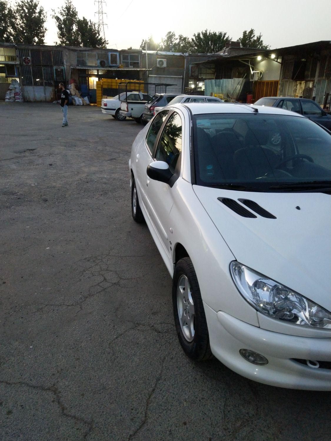 پژو ۲۰۶ صندوق دار v8 - 1389