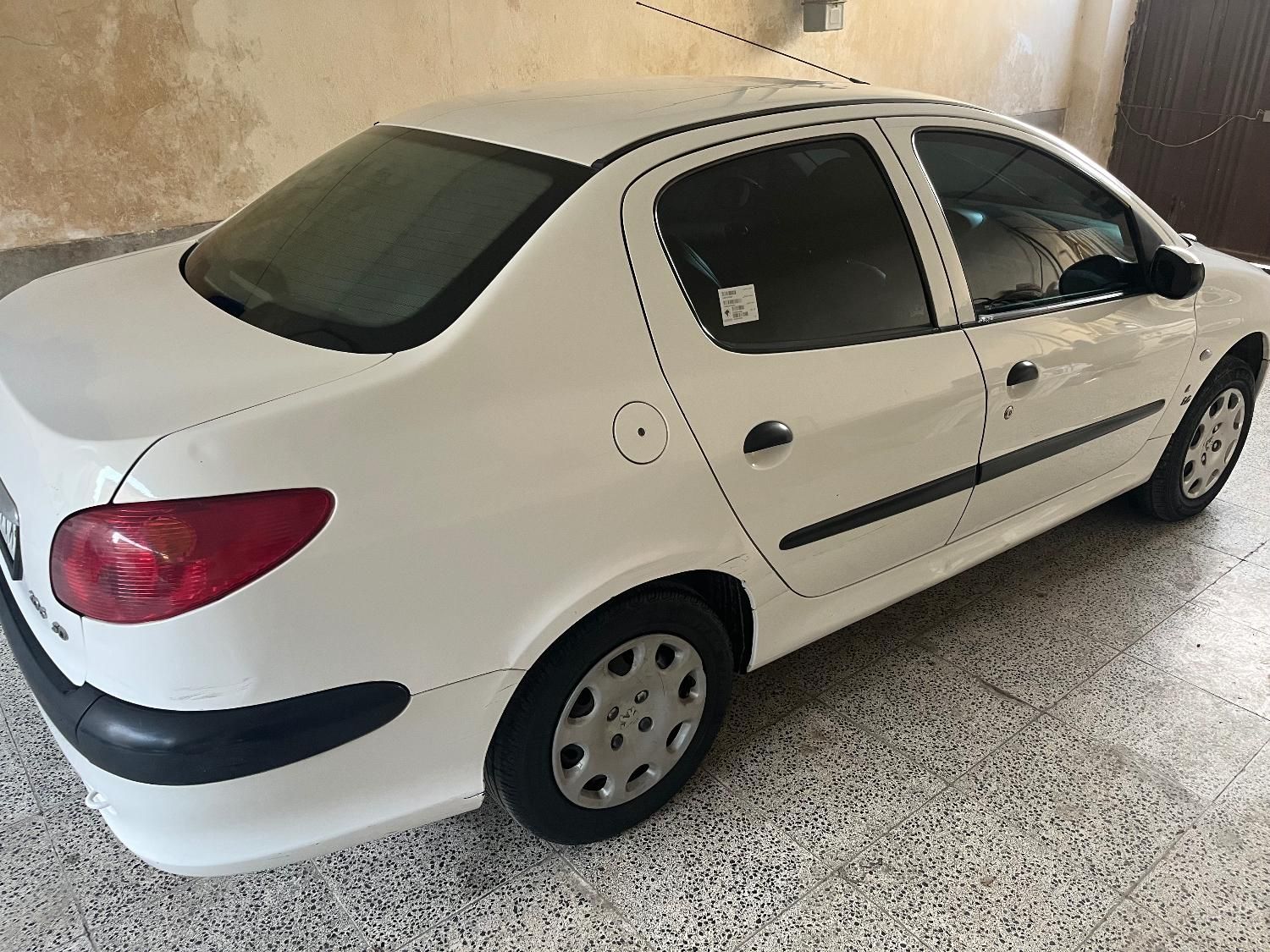پژو ۲۰۶ صندوق دار v8 - 1390