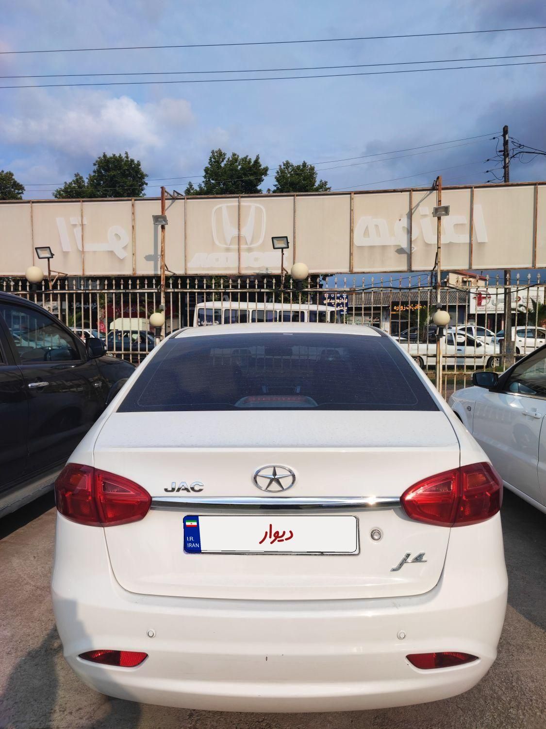 جک J4 اتوماتیک ساده - 2024