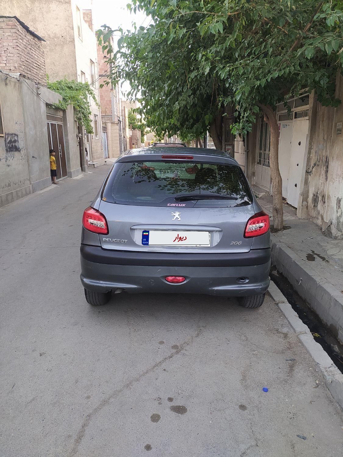 پژو 206 تیپ 3 - 1389
