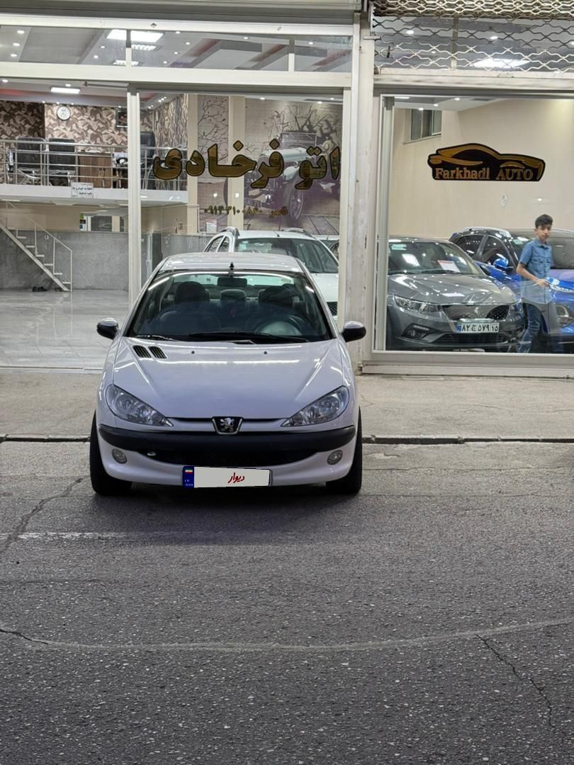 پژو ۲۰۶ صندوق دار v8 - 1398