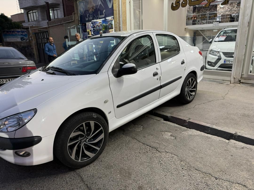 پژو ۲۰۶ صندوق دار v8 - 1398