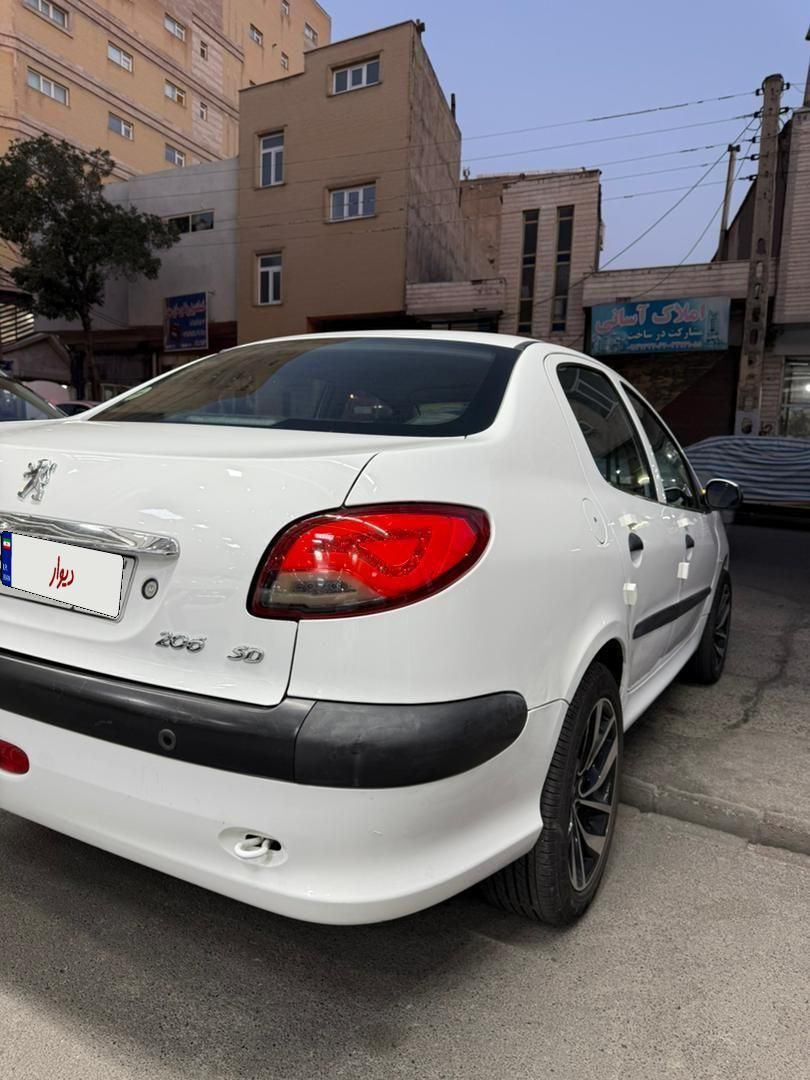پژو ۲۰۶ صندوق دار v8 - 1398