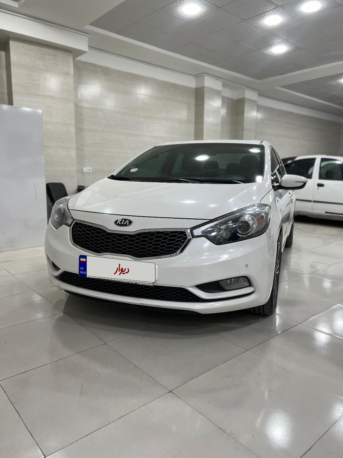 کیا سراتو 2.0 لیتر اتوماتیک GT لاین - 2016