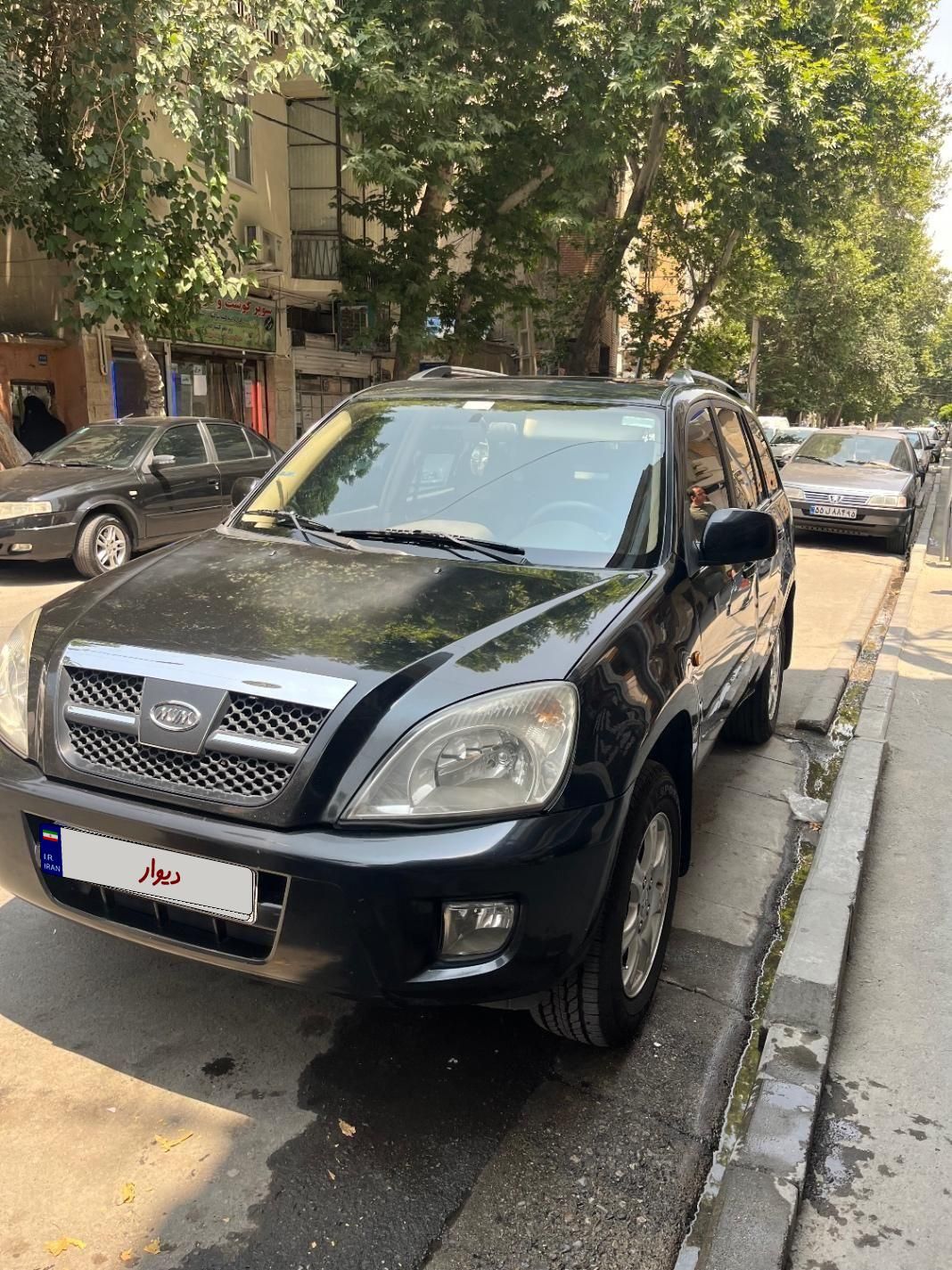 ام وی ام X33 دنده‌ای ساده - 2012