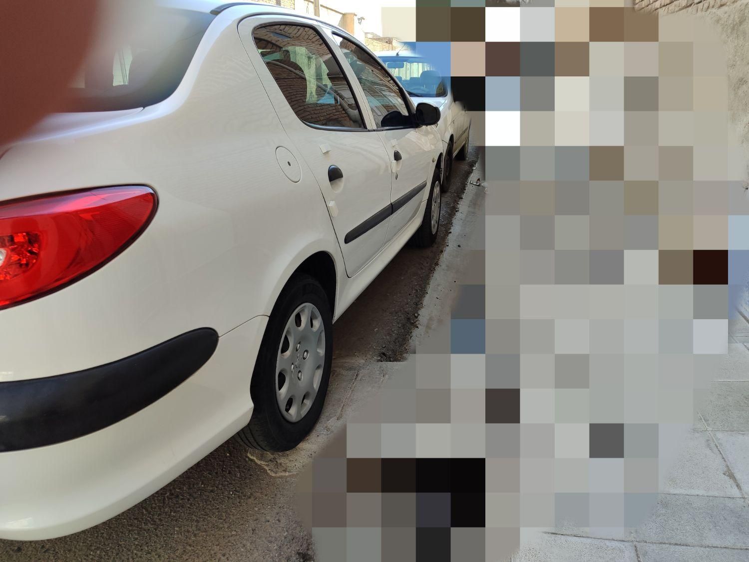 پژو ۲۰۶ صندوق دار v8 - 1394
