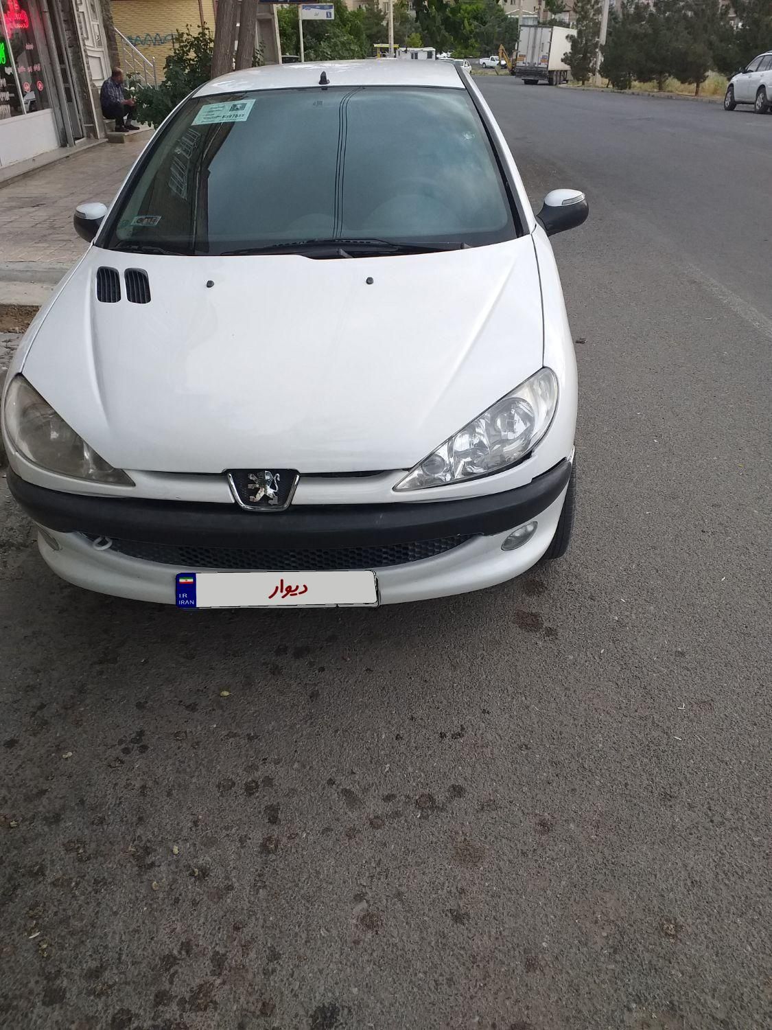 پژو ۲۰۶ صندوق دار v8 - 1395