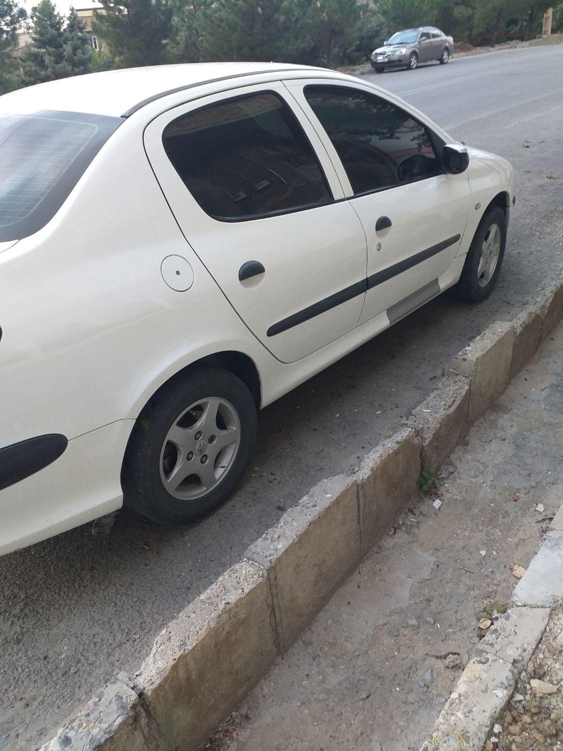 پژو ۲۰۶ صندوق دار v8 - 1395