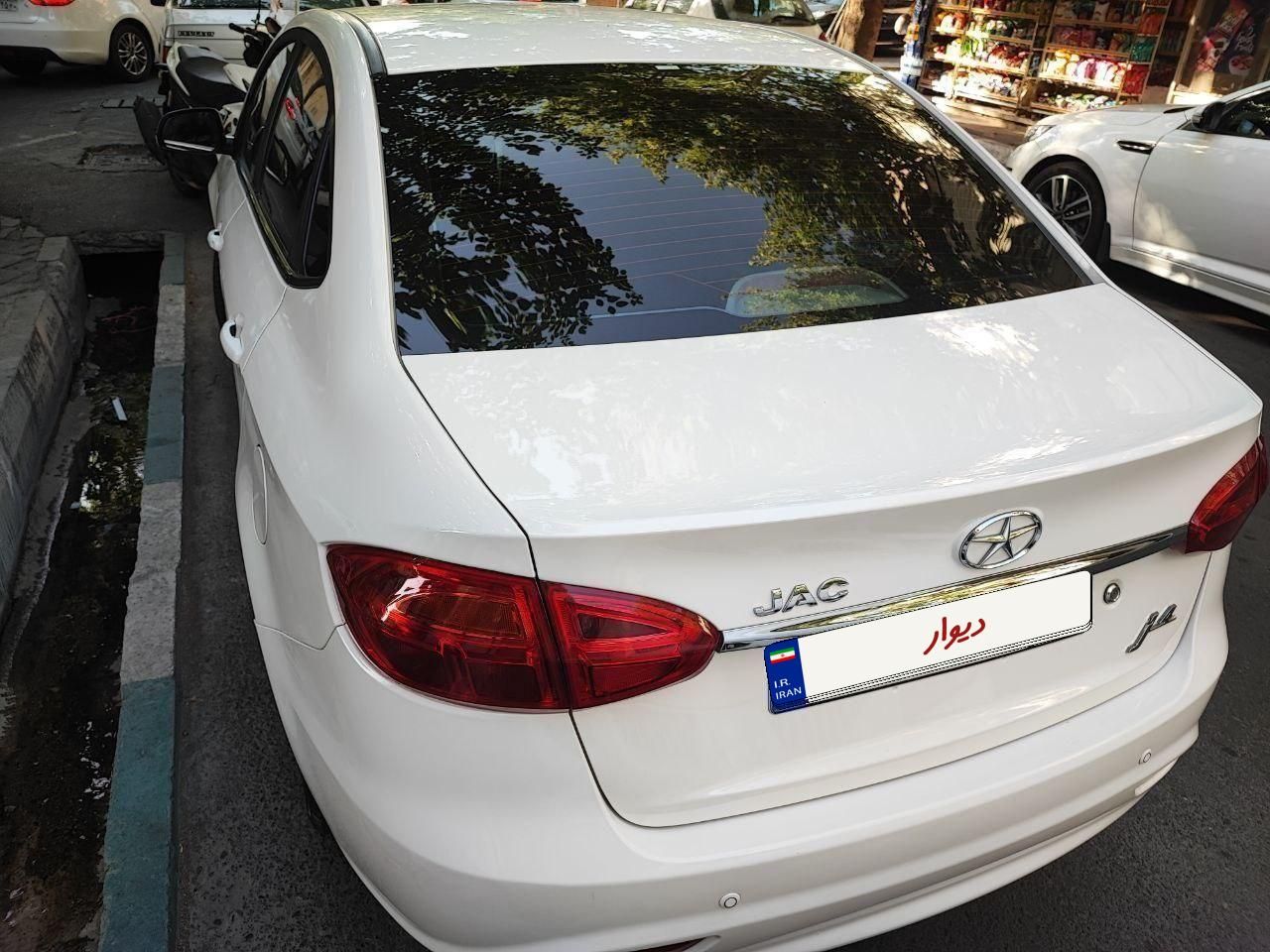جک J4 اتوماتیک ساده - 2024