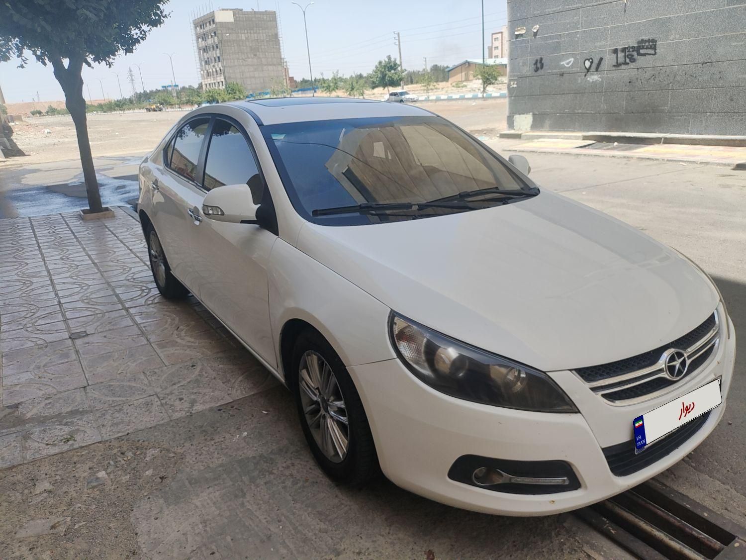 جک J5 اتوماتیک - 2016