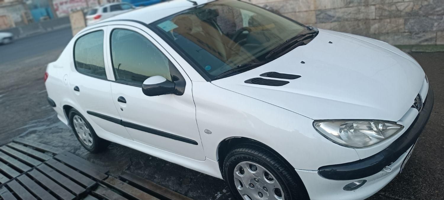 پژو ۲۰۶ صندوق دار v8 - 1396
