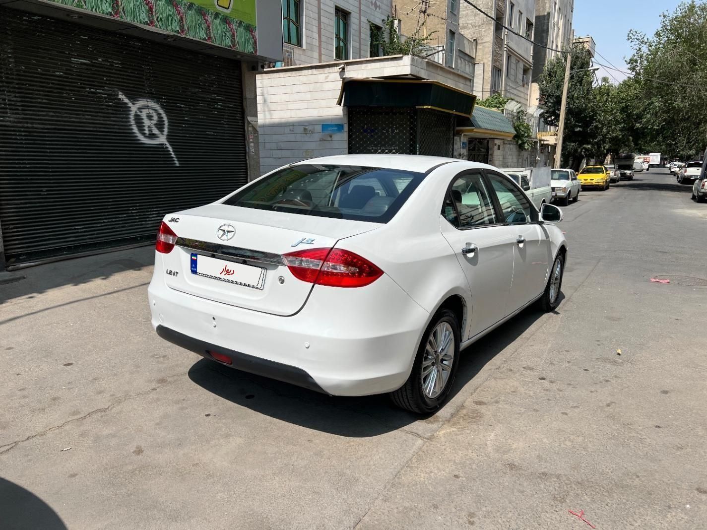 جک J5 اتوماتیک - 2014