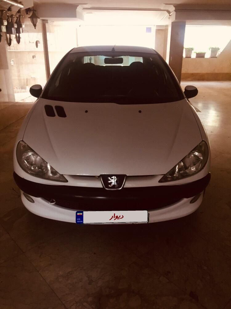 پژو ۲۰۶ صندوق دار v8 - 1392