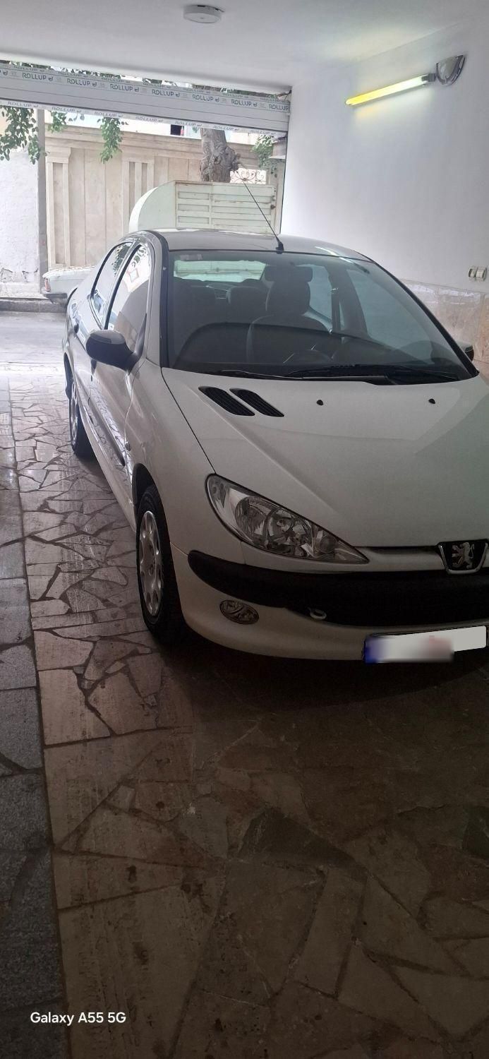 پژو ۲۰۶ صندوق دار v8 - 1397