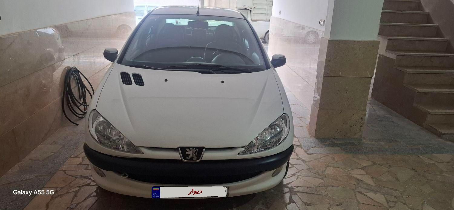 پژو ۲۰۶ صندوق دار v8 - 1397
