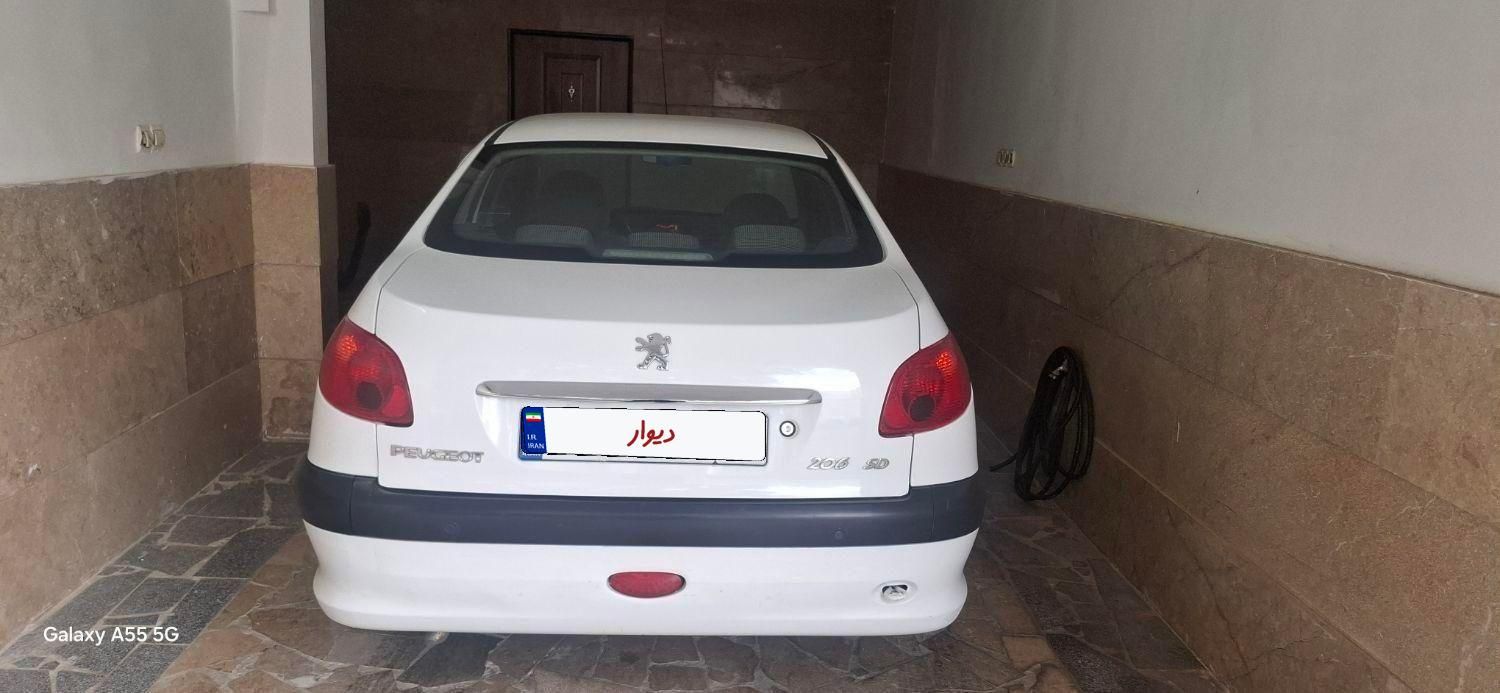 پژو ۲۰۶ صندوق دار v8 - 1397