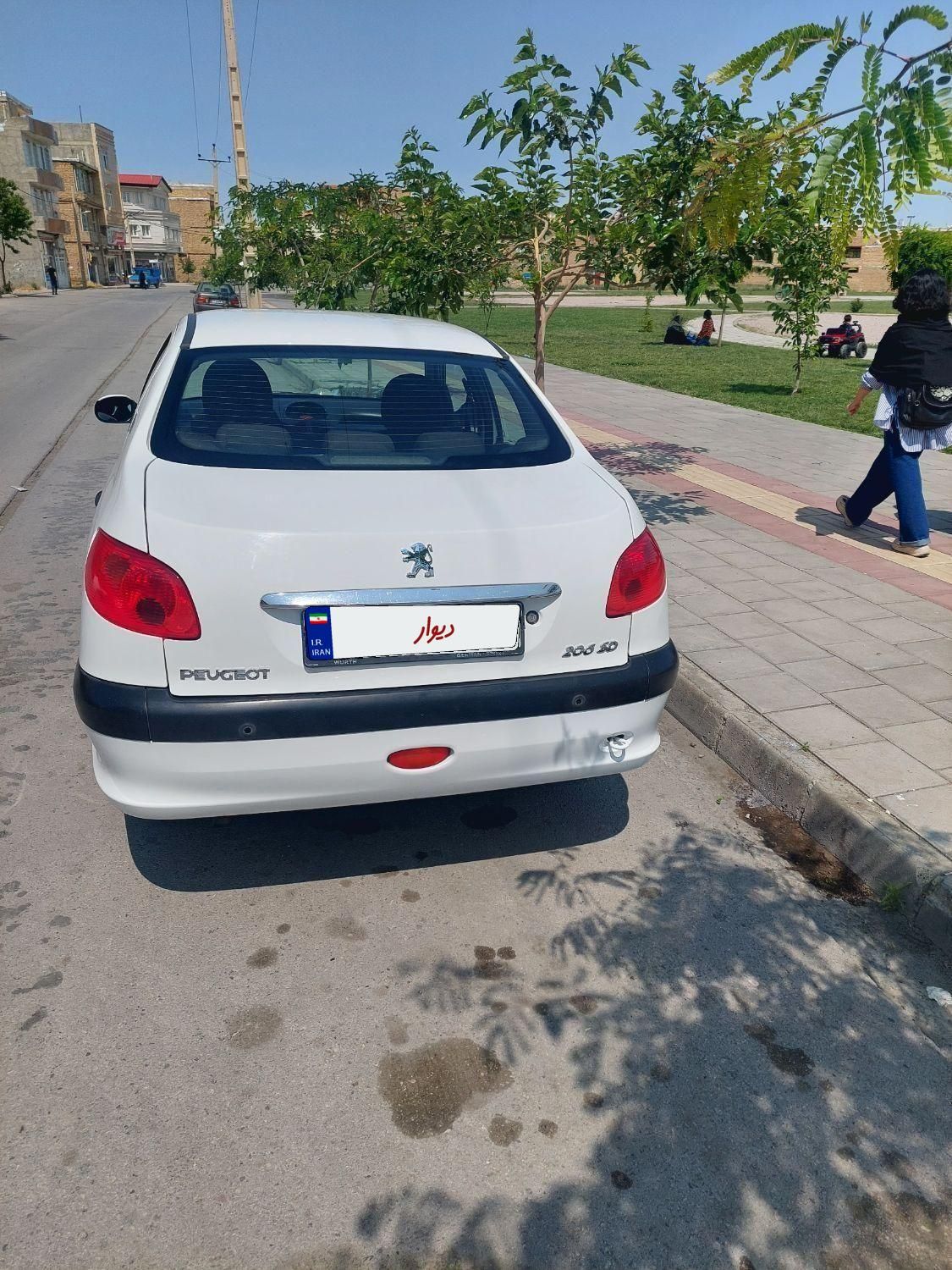 پژو ۲۰۶ صندوق دار v8 - 1395