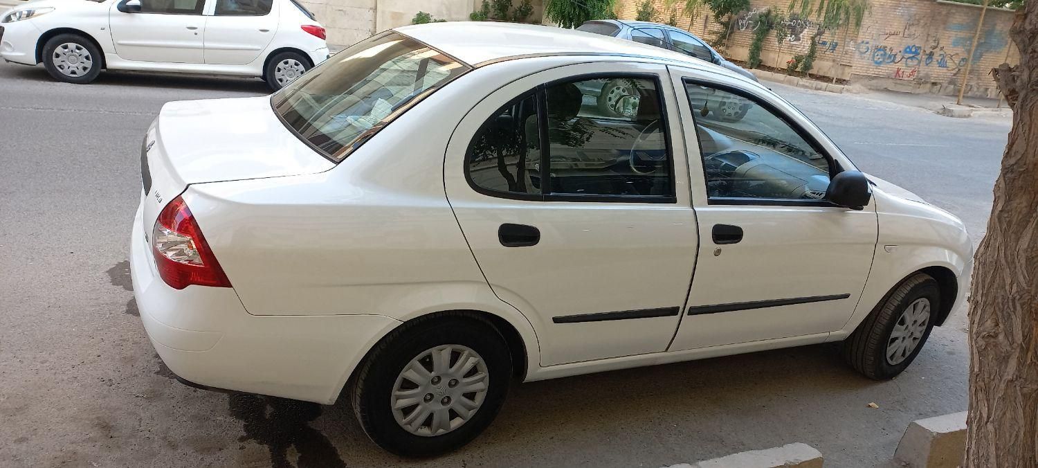 تیبا صندوق دار SX - 1400