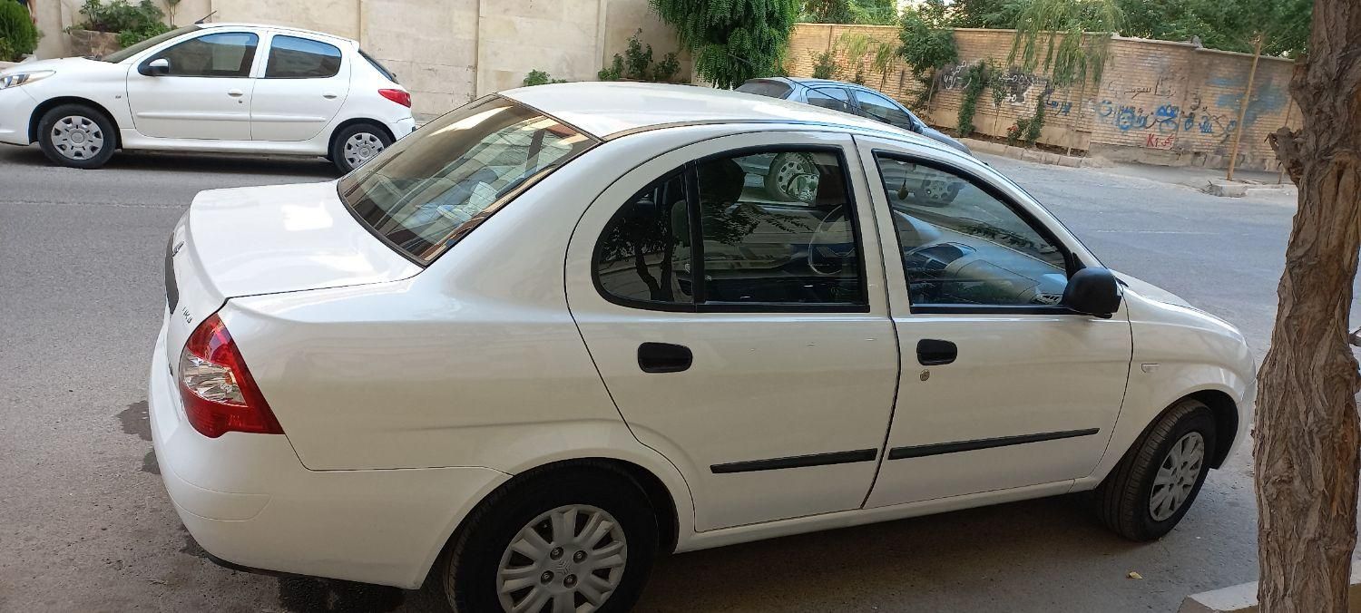 تیبا صندوق دار SX - 1400