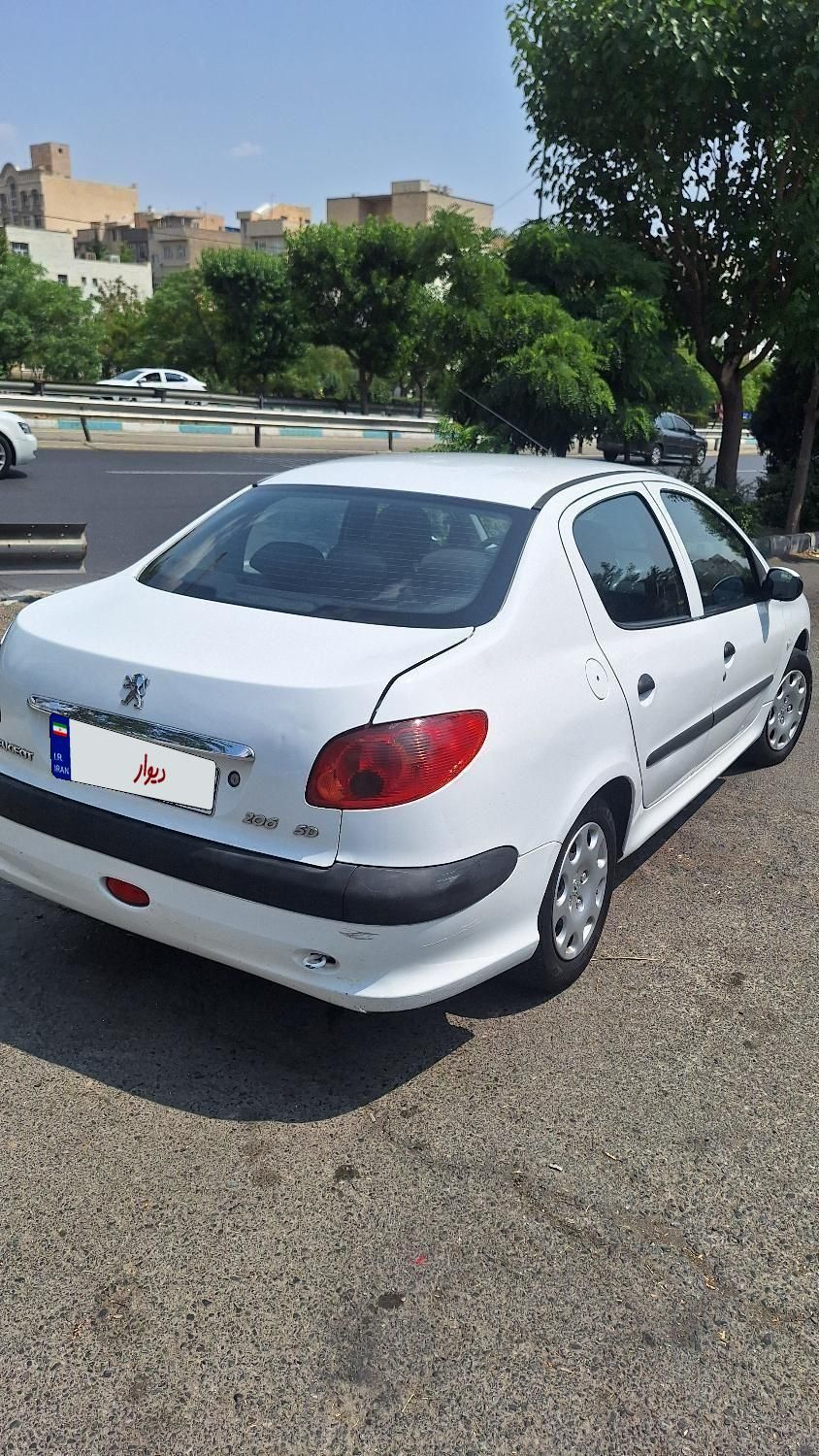 پژو ۲۰۶ صندوق دار v8 - 1395