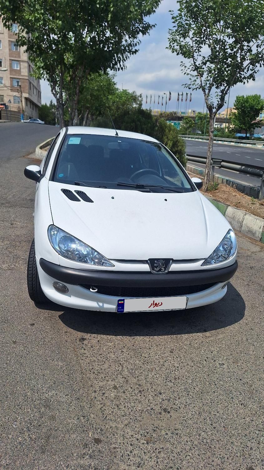 پژو ۲۰۶ صندوق دار v8 - 1395