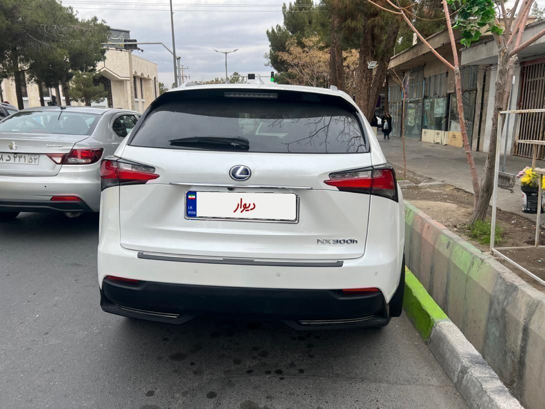 لکسوس NX هیبرید 300H - 2017