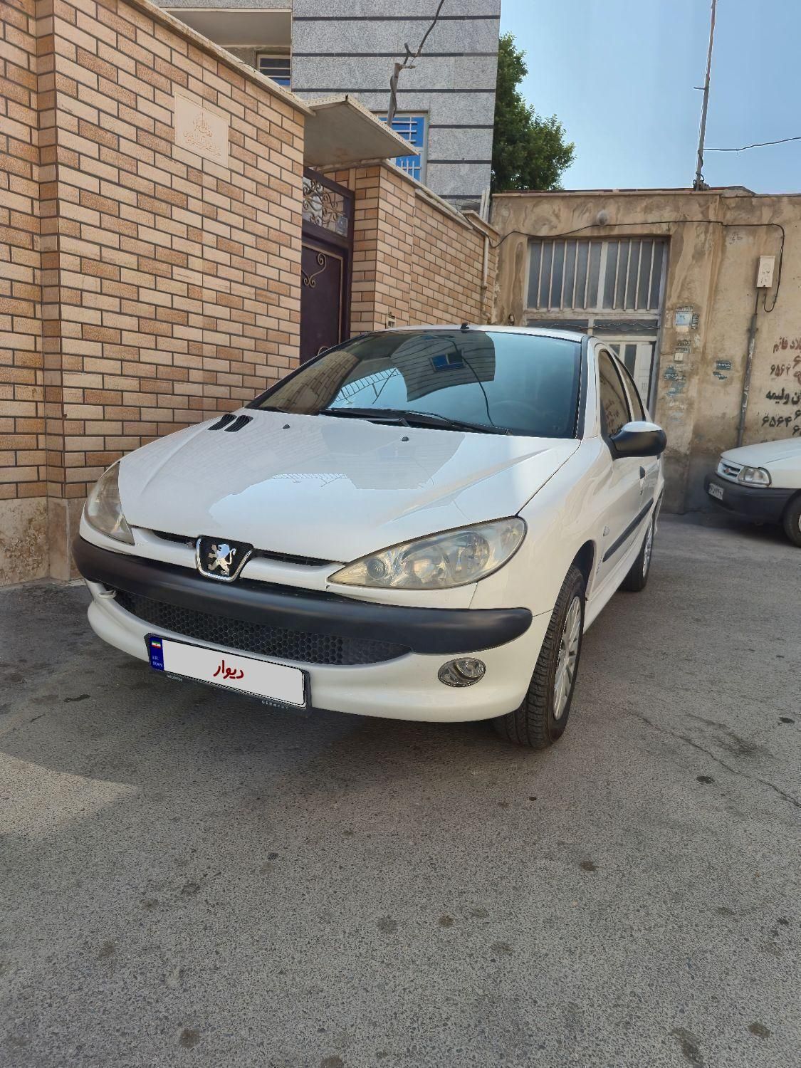 پژو ۲۰۶ صندوق دار v8 - 1391