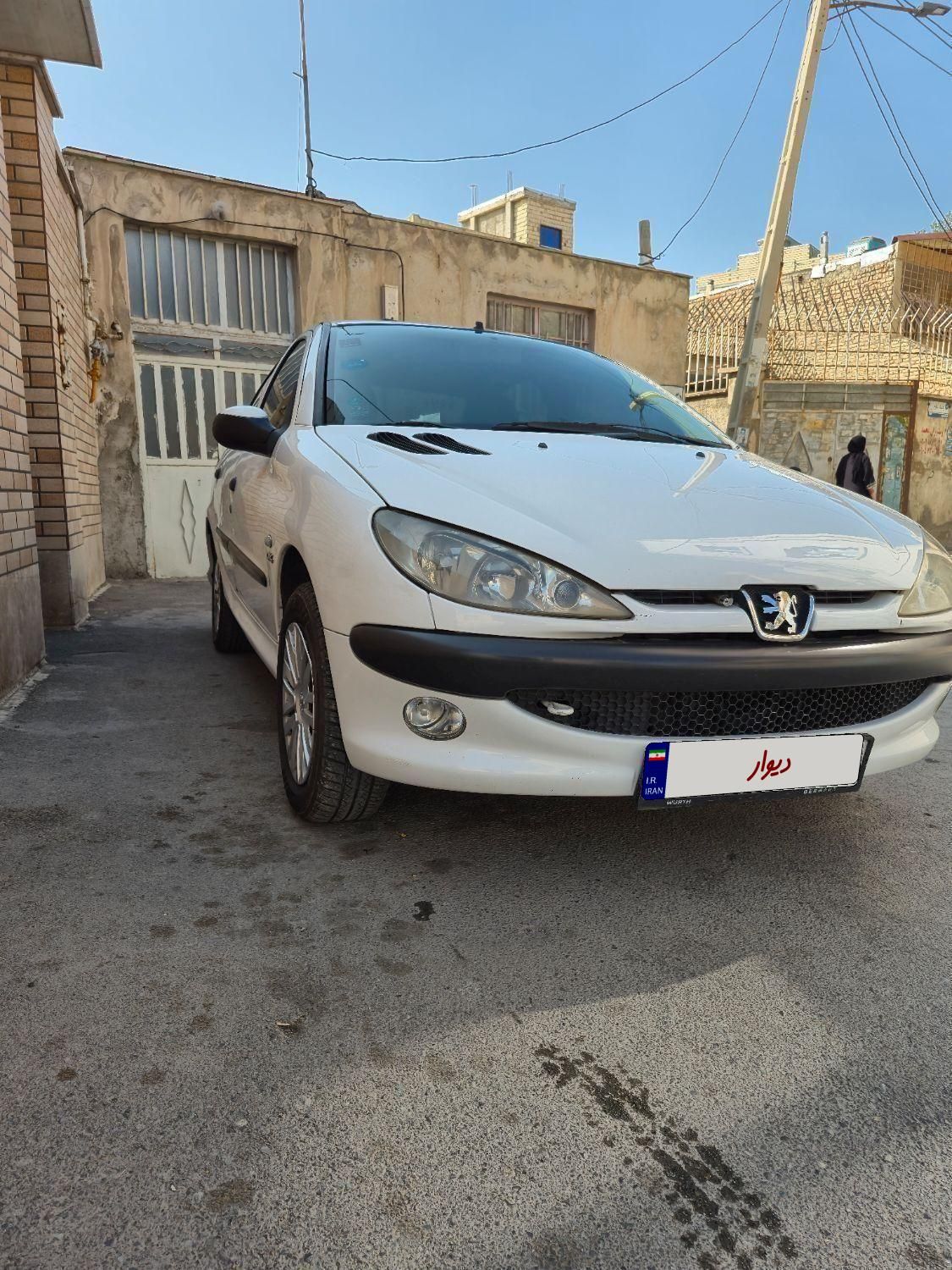 پژو ۲۰۶ صندوق دار v8 - 1391