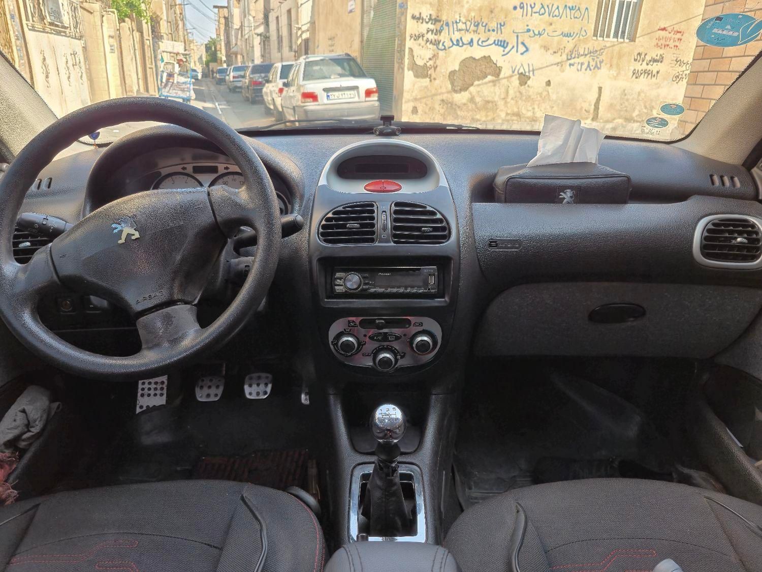 پژو ۲۰۶ صندوق دار v8 - 1391