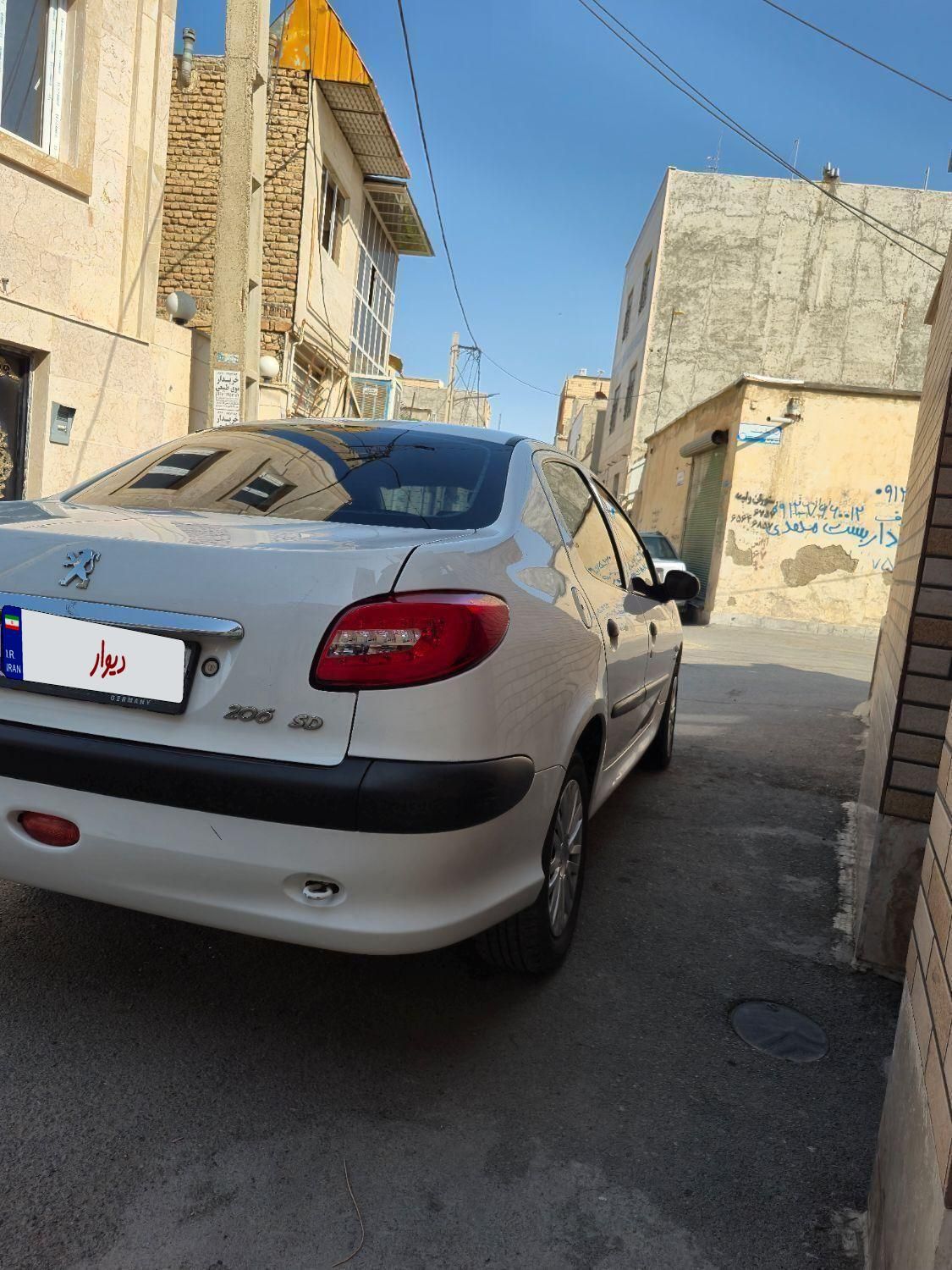 پژو ۲۰۶ صندوق دار v8 - 1391