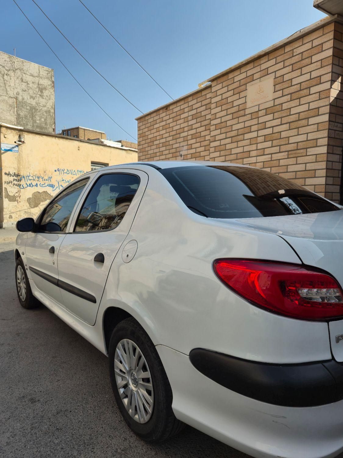 پژو ۲۰۶ صندوق دار v8 - 1391